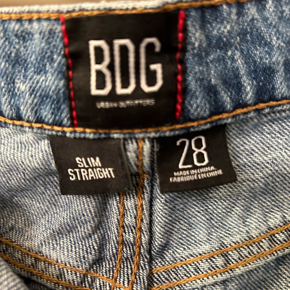 Urban Outfitters BDG Slim Straight Jeans 28